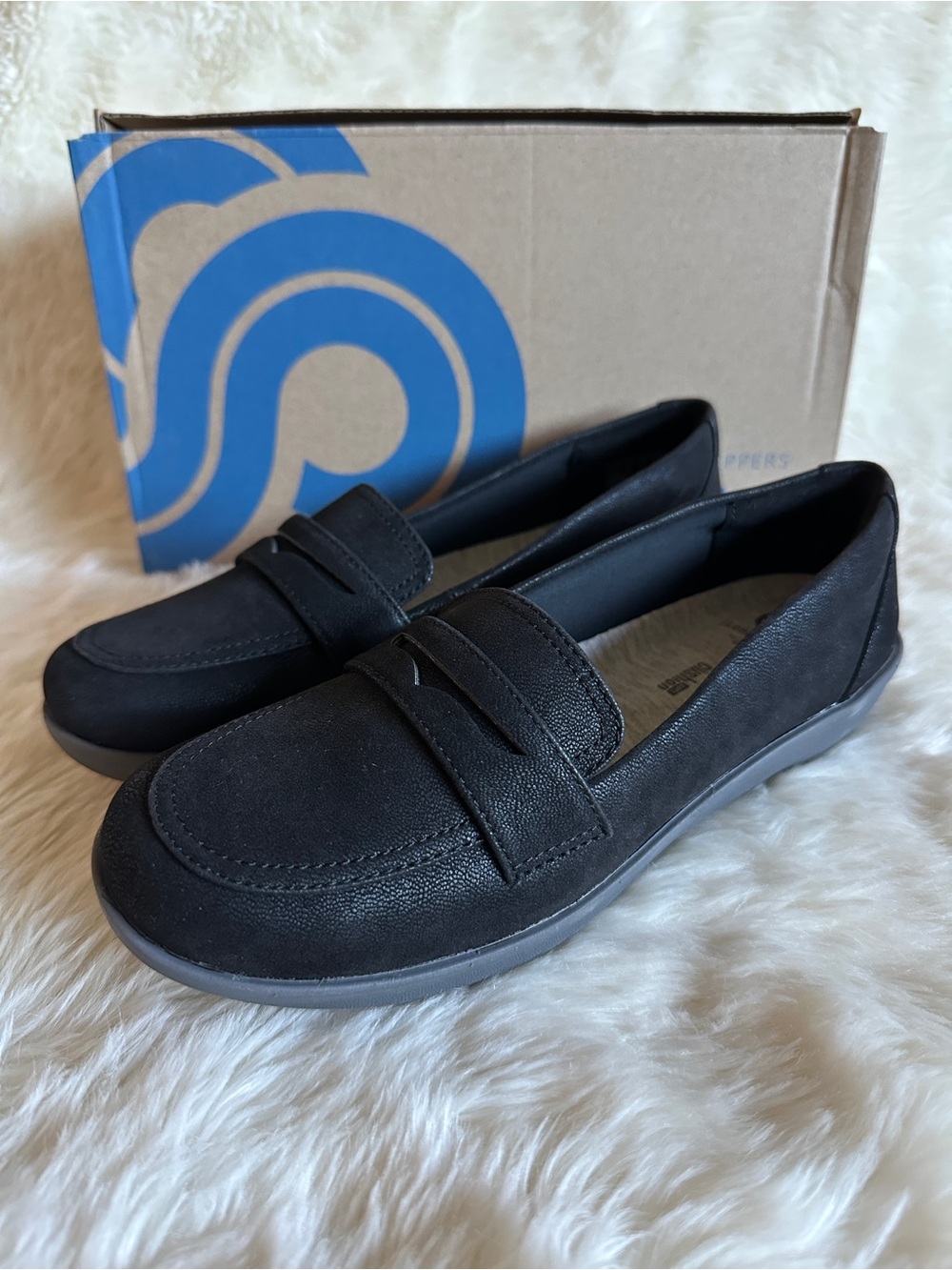 NIB Clarks Cloudstepper Ayla Form Soft Cushion Black Shimmer Women's Shoes US6.5